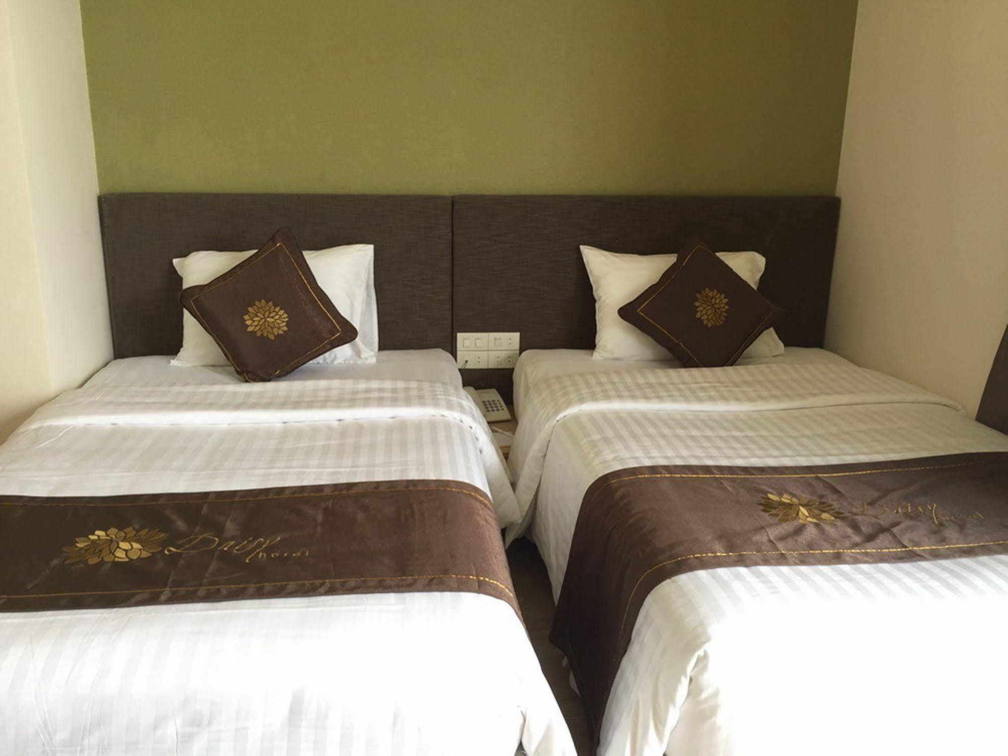 Daisy Hotel Nha Trang Exterior foto